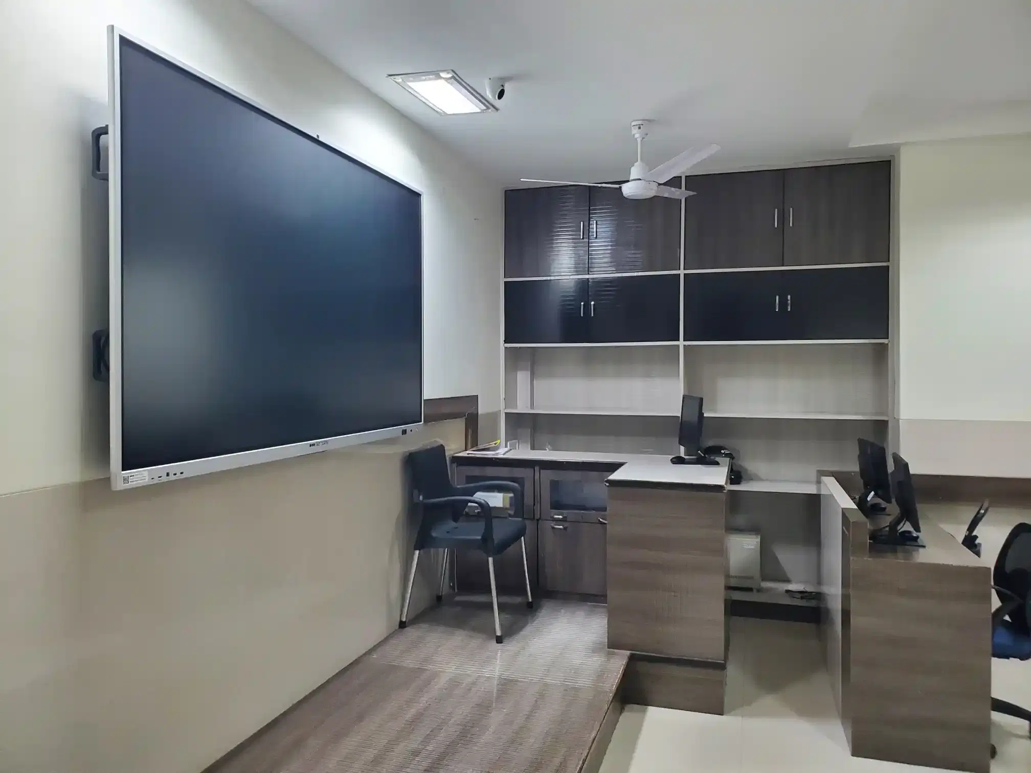 Thakur Global Business School Mumbai Computer Lab photo 3